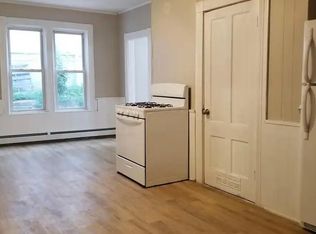 202 Welles St #1L, Woonsocket, RI 02895