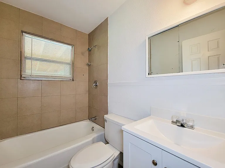 409 N Parrish St — Photo 14
