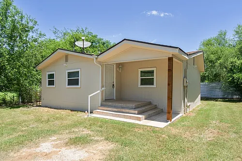 1000 Qualia Dr Photo 1 1000 Qualia Dr Photo 1