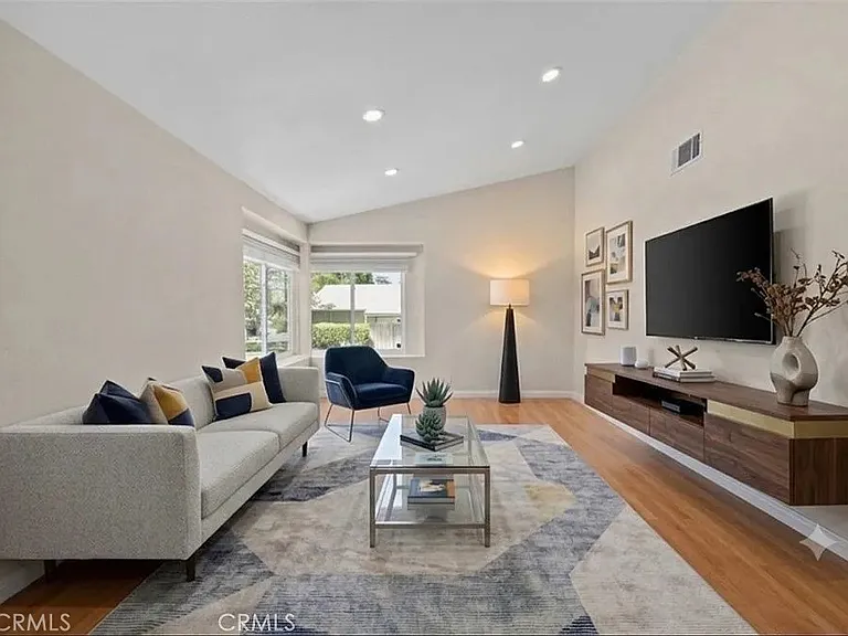 14071 Fenton Ln — Photo 4