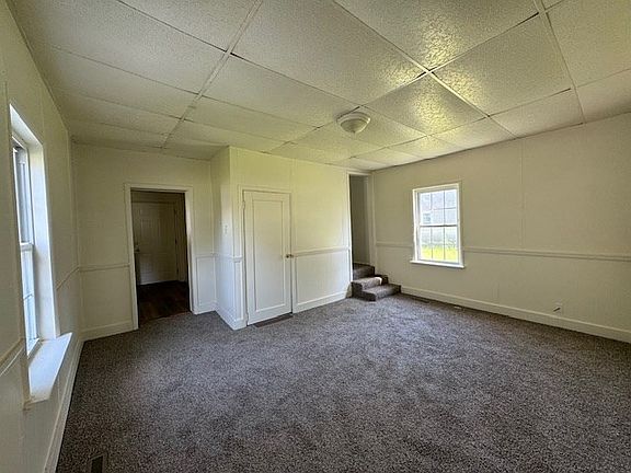 3rd image of 229 South St
