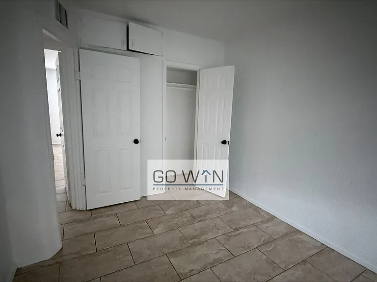 2617 E Portland St — Photo 4