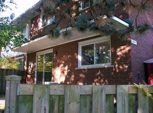 2041 Bluefields Dr #1A, Burlington, ON L7P 1J9