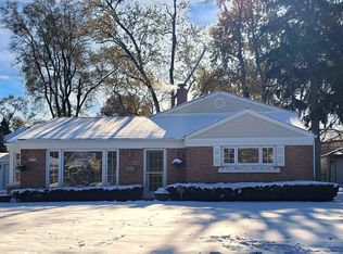 2127 Farnsworth Ln, Northbrook, IL 60062