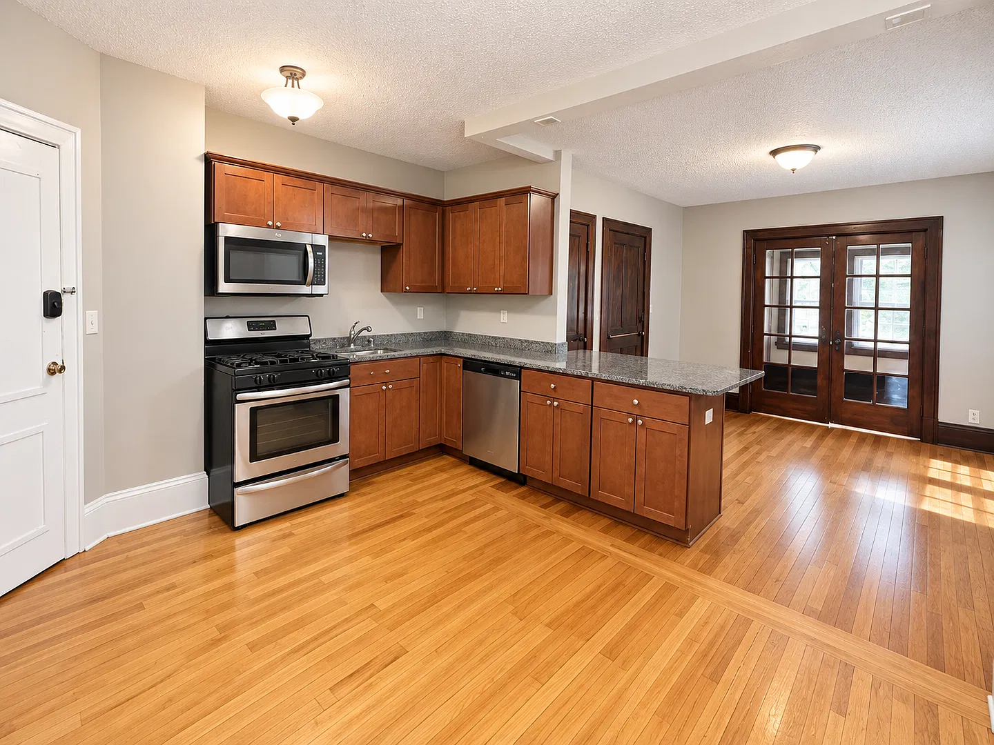 418 Pierce — Photo 3