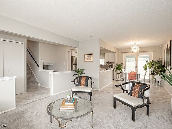 5th image of 6031 Sunset Dr