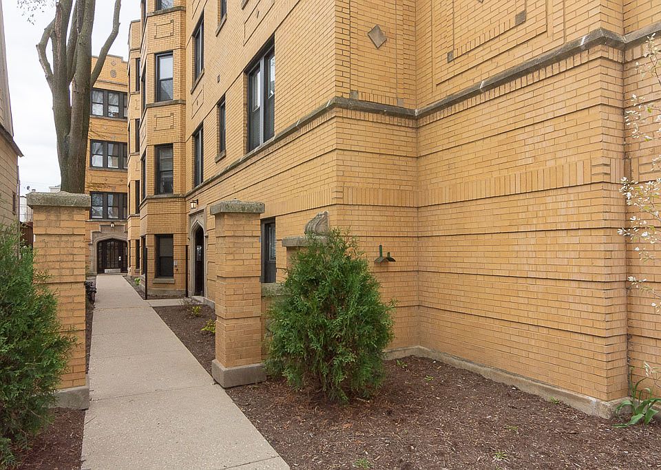 1st image of 2228 N Sawyer Ave #W2
