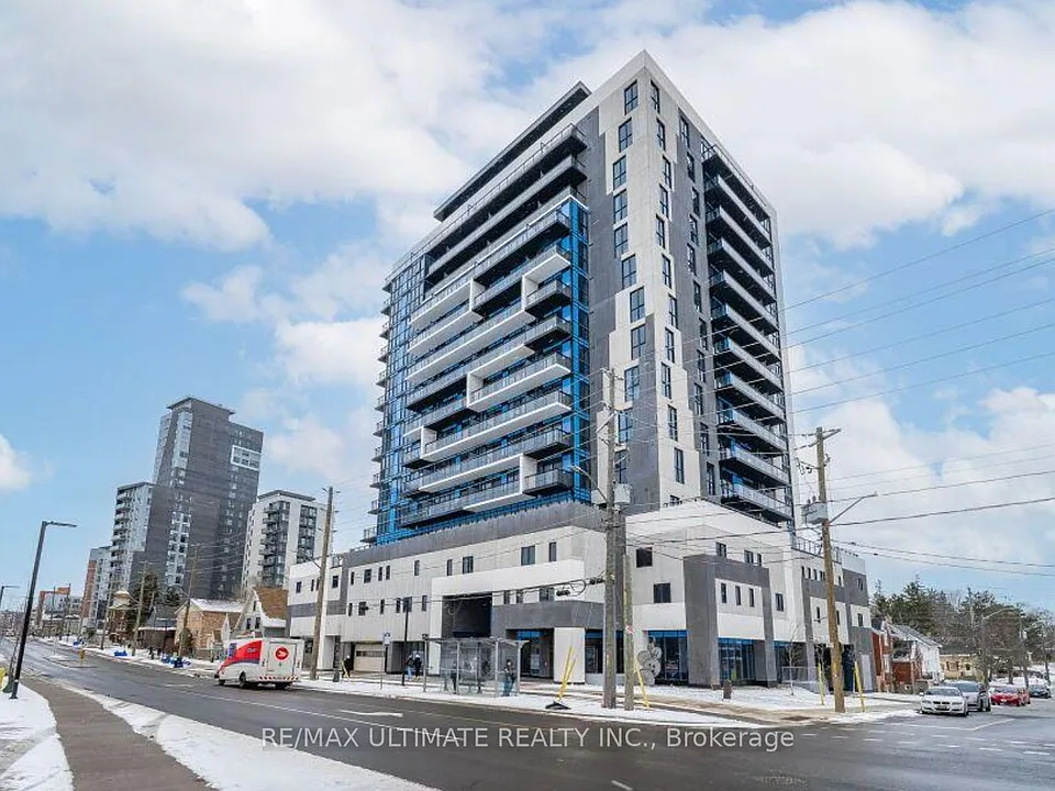128 King St N #710