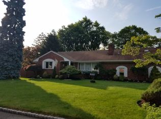 10 Marian Ct, Fairfield, NJ 07004