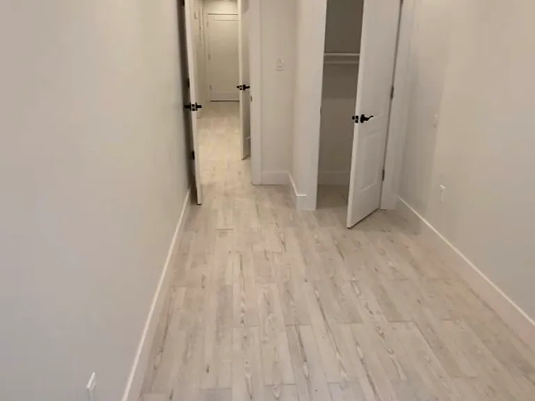 827 Gates Ave #1 — Photo 11