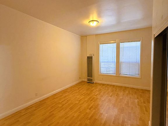 4th image of 901 Fell St APT 1