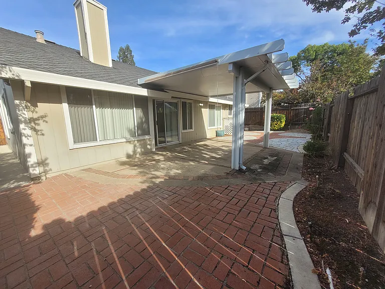 3438 Parker St — Photo 8