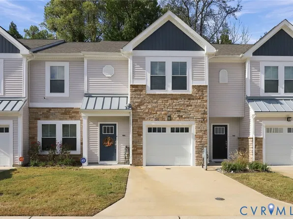 1002 Opal St #103, Suffolk, VA 23435