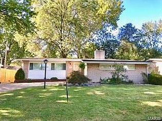 1st image of 820 Gonzaga Ln