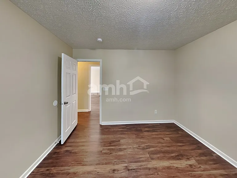 275 Monarch Dr — Photo 19