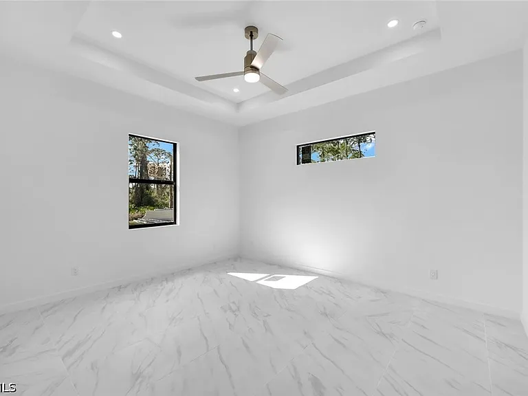846 Cadis St E — Photo 14