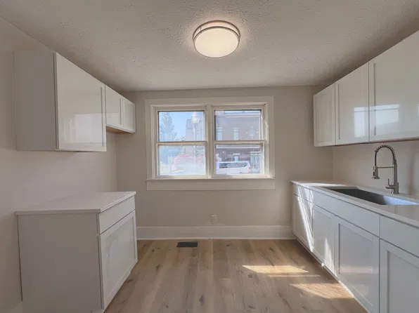 222-24 E Walnut St #2A, Kokomo, IN 46901