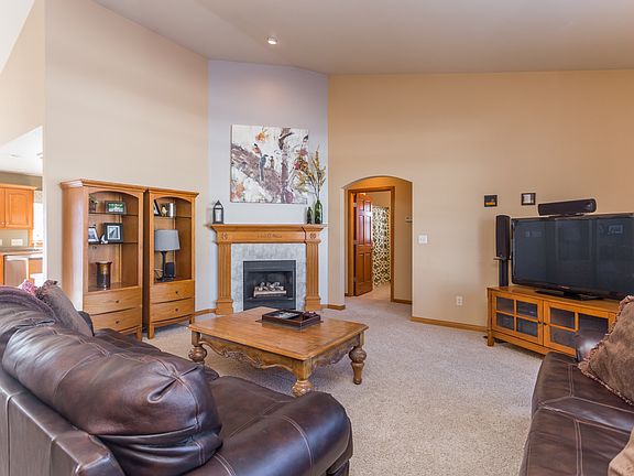 3rd image of 3004 Blue Spruce Dr