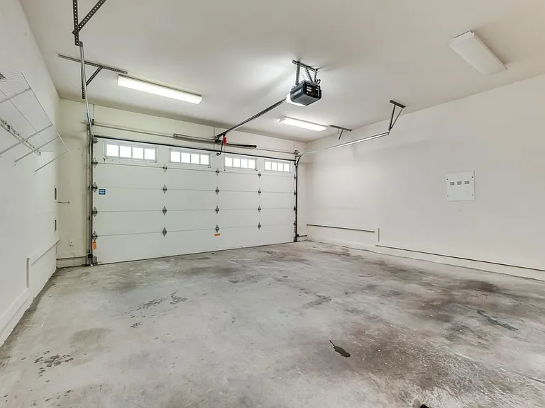2608 Thomas Ave #3 — Photo 40