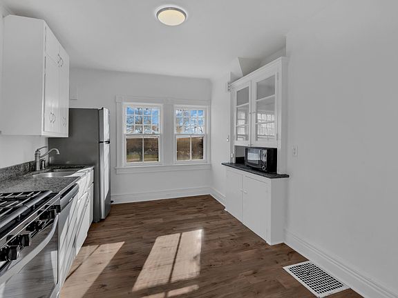 4th image of 83 Navesink Ave
