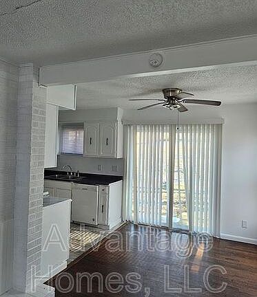 5th image of 9625 Beacon Ave
