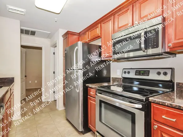 2550 E River Rd, Tucson, AZ