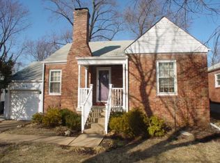 421 Lone Oak Dr, Saint Louis, MO