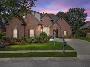 238 Strathaven Ln, Pelham, AL 35124