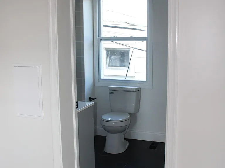 422 E Baltimore Ave #C — Photo 6