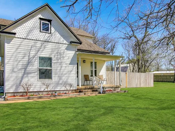 1421 Leonard Ave, Parsons, KS 67357