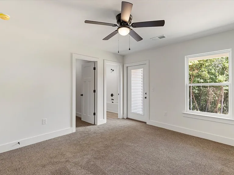 Arlington Townes Modern 3-Bedroom Townhomes in Greer, SC — Photo 49