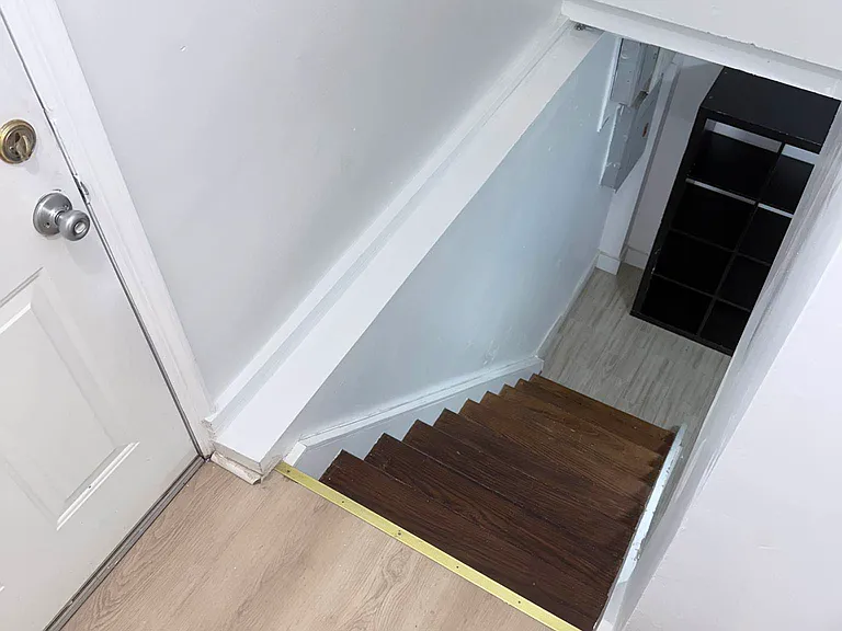 15 Thomas Pl #1 — Photo 14