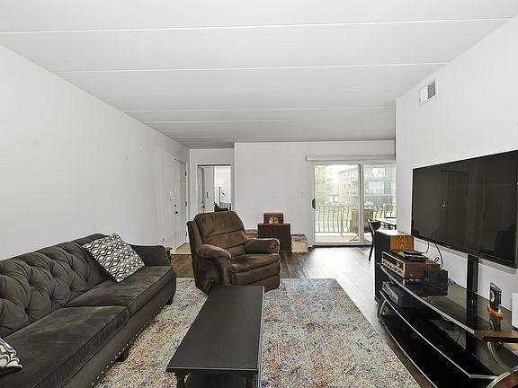4th image of 16749 Paxton Ave APT 2N
