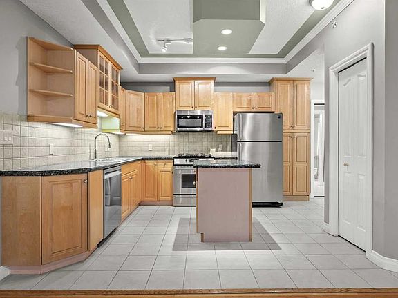 3rd image of 1315 N 12th Ave SW #407