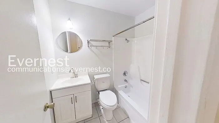 204 W William Cannon Dr #B — Photo 11