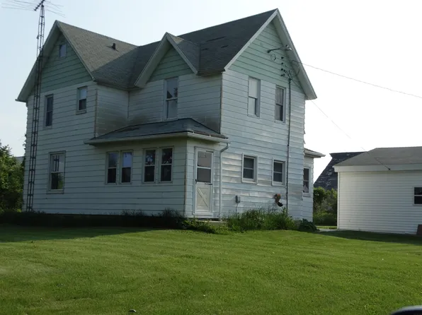 1333 Badger Rd, Waukon, IA 52172