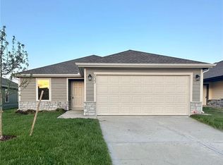 637 N Pear St, Gardner, KS 66030