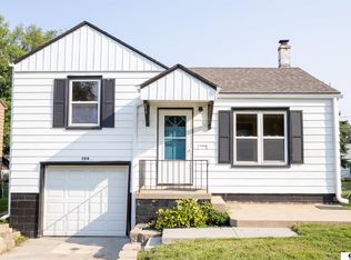 2516 Sharon Dr, Omaha, NE 68112