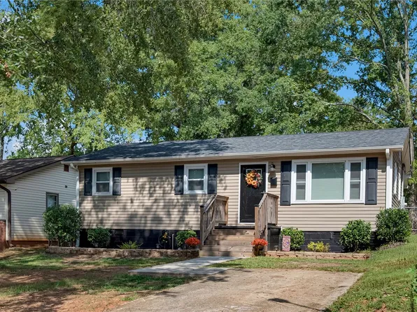 130 Everett St, Spartanburg, SC 29306