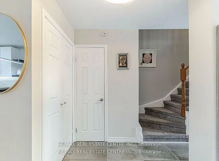 2046 Glenada Cres — Photo 6