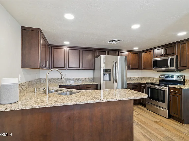 15020 N 40th St #37 — Photo 12