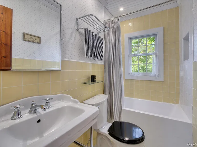2662 Paradise Shores Rd — Photo 12