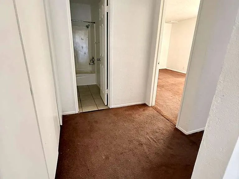 316 E Avenue Q #9 — Photo 13