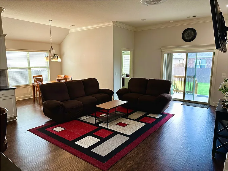 4400 SW Layton Rd — Photo 6