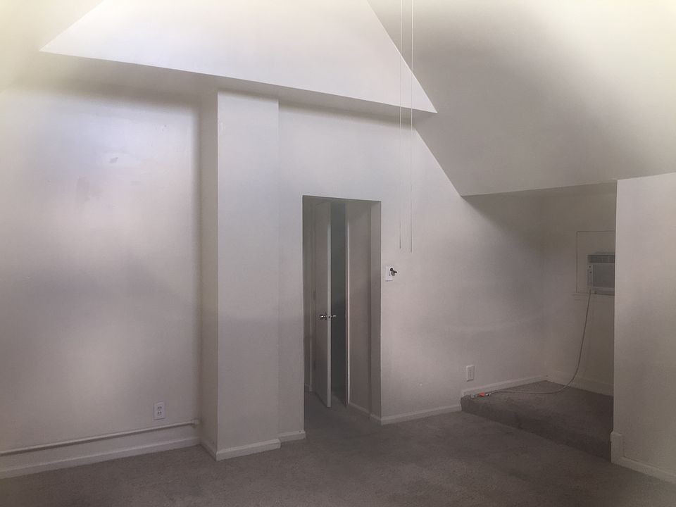 Building Photo 4