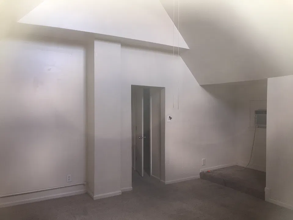Building Photo 4