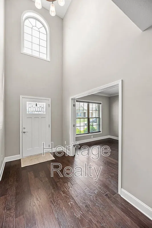 4 bed, 2.5 bath, 3363 sqft, $3,500 — Photo 3