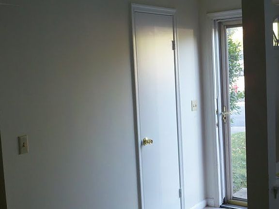 2nd image of 10727 Greta Lynn Ct