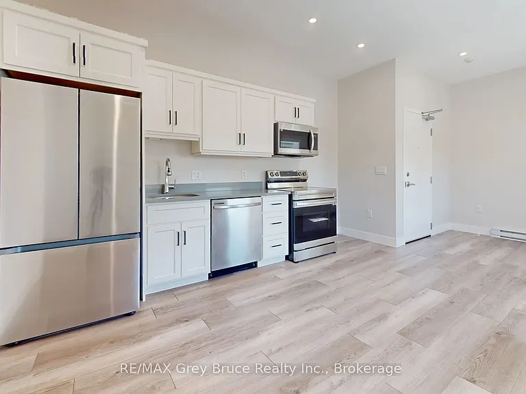 39 1st Ave S #11 — Photo 3
