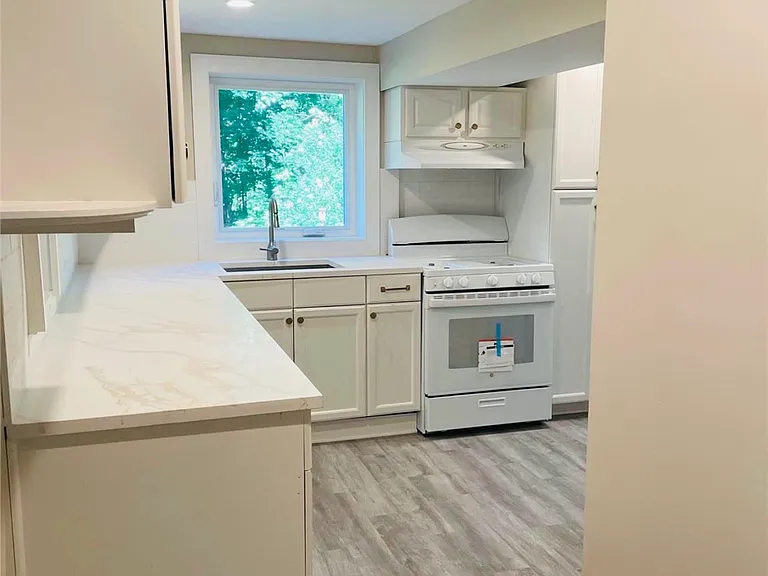 114 Lake Kitchawan Dr #2 — Photo 9